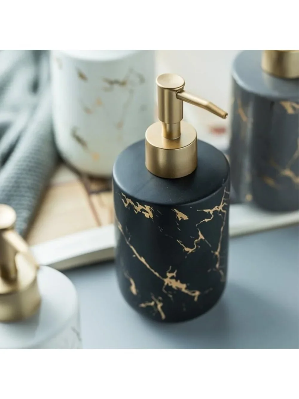 Luxurious Black and Gold Soap Dispenser, 300ml Ceramic Pump Bottle for Kitchen